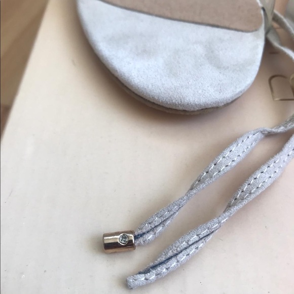 Strap heels - Picture 5 of 5